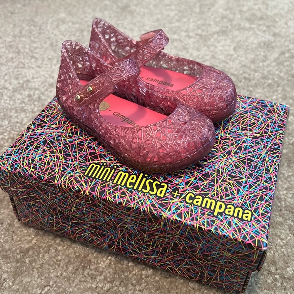 Mini Melissa + campana toddler jelly